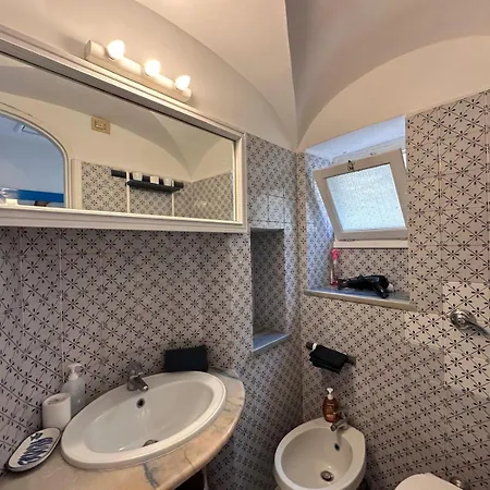 Appartamento Centrale Capri * Капри